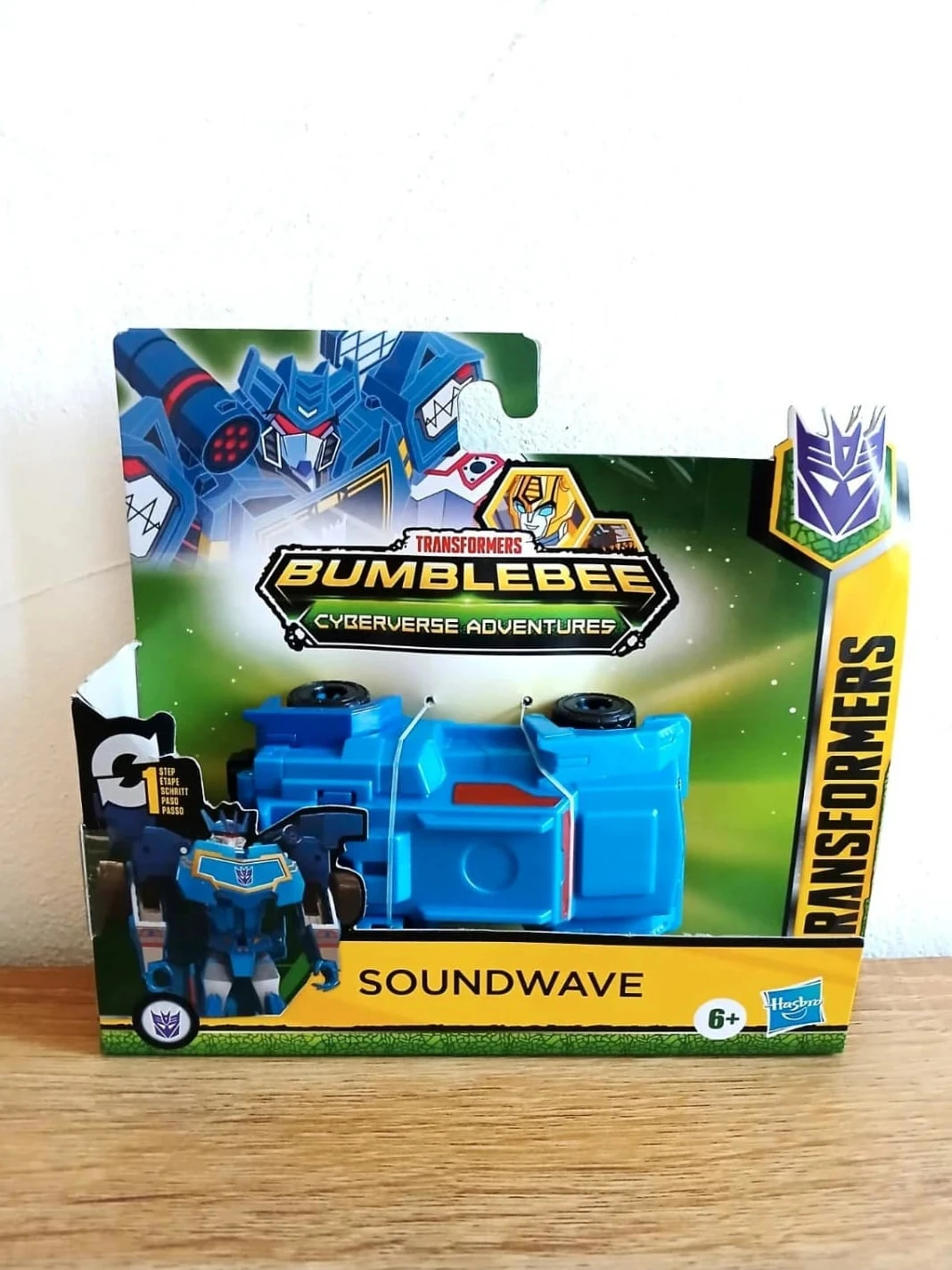 Hasbro Transformers Soundwave Bumblebee Cyberverse Adventures